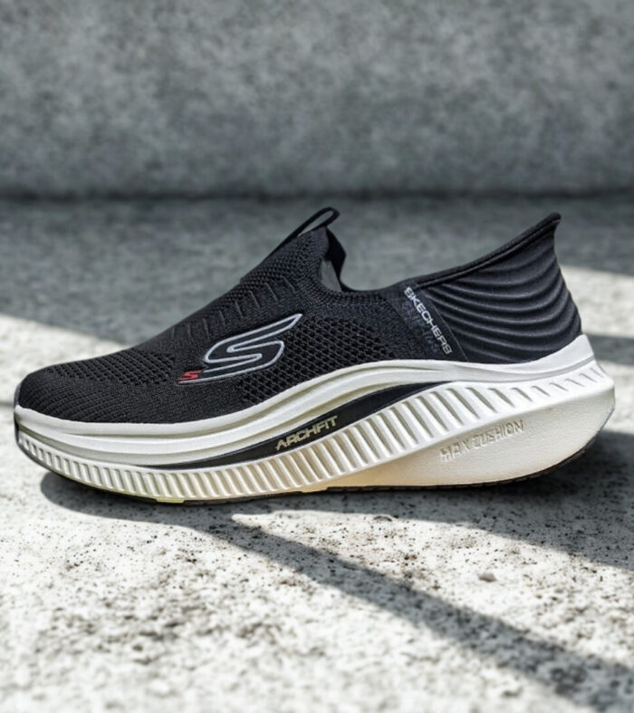 Skechers Arch Fit Max Comfort Slip Ins (BLACK)